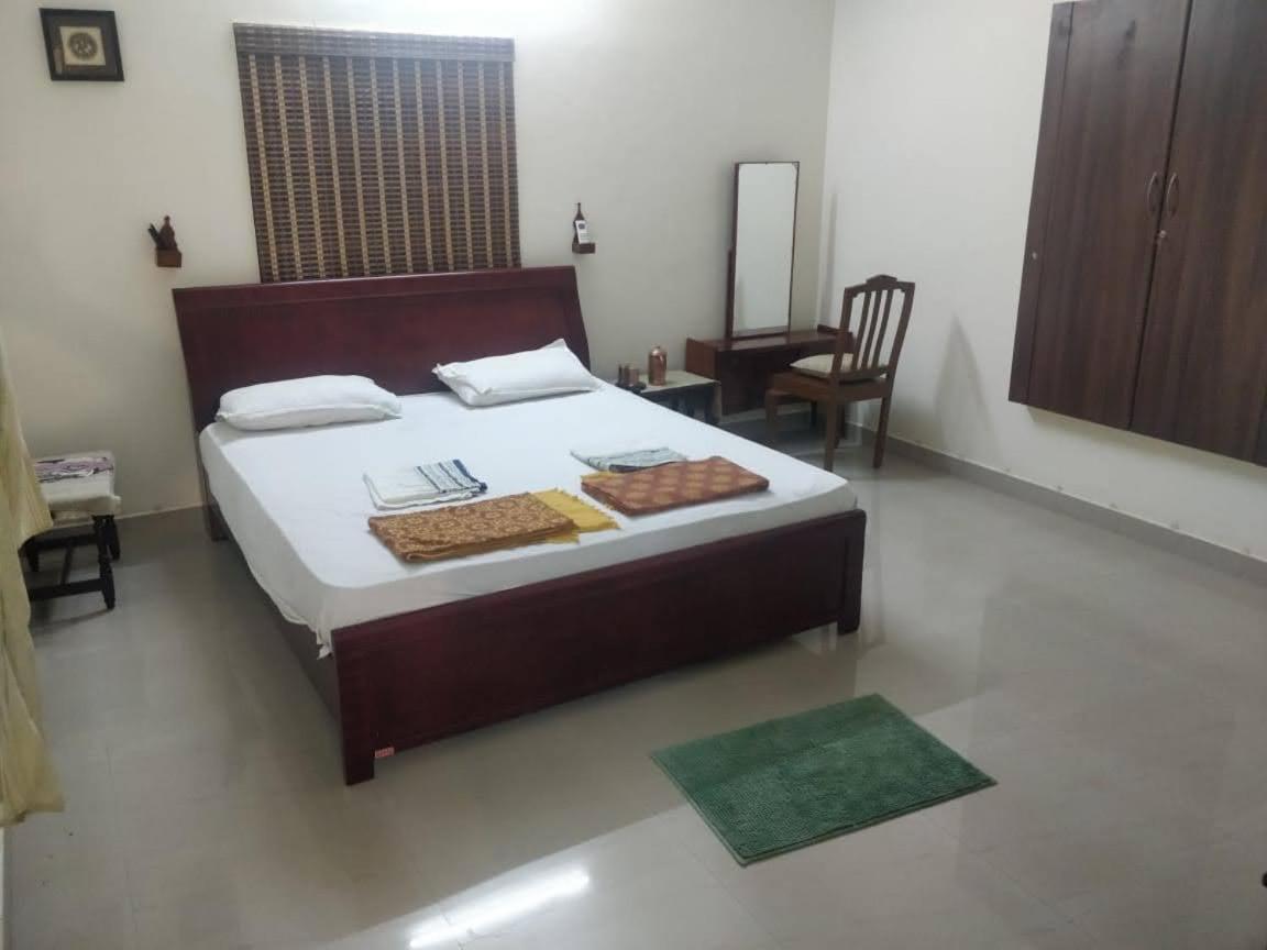 Tanjore Inn Thanjavur Exterior photo