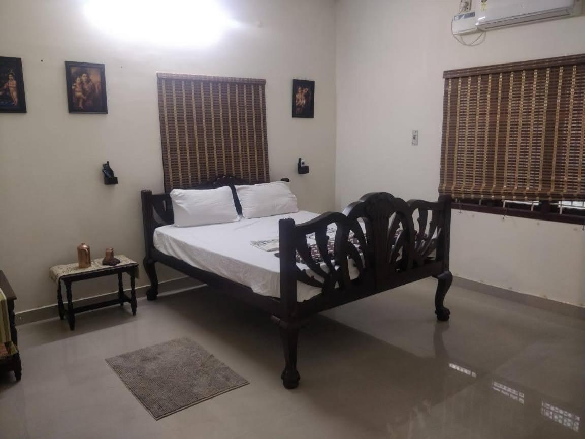 Tanjore Inn Thanjavur Exterior photo